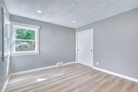 116 Charing Rd, Irondequoit, NY 14617 photo 31
