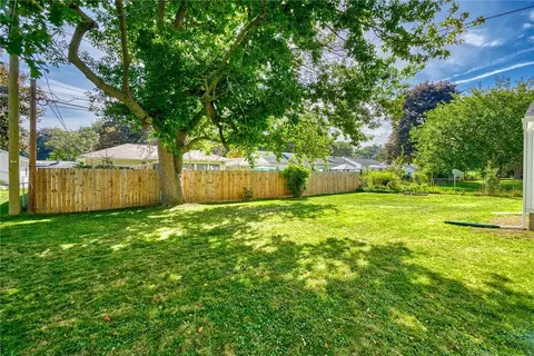 116 Charing Rd, Irondequoit, NY 14617 photo 41