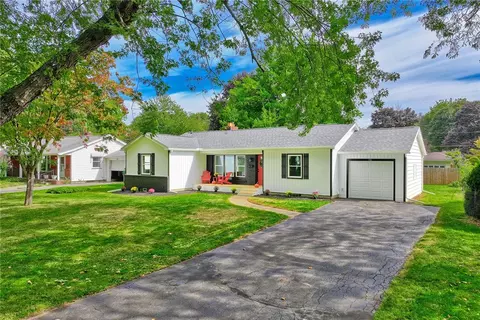 116 Charing Rd, Irondequoit, NY 14617 photo 2