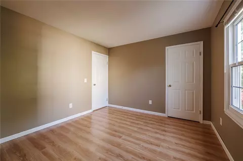Bedroom - 3237 Pine View Dr, Walworth, NY 14568 photo 4 of 6