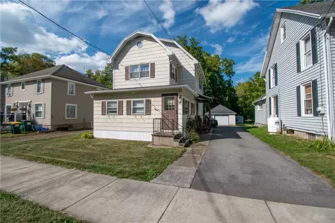 38 Gilbert St, Potter, NY 14544