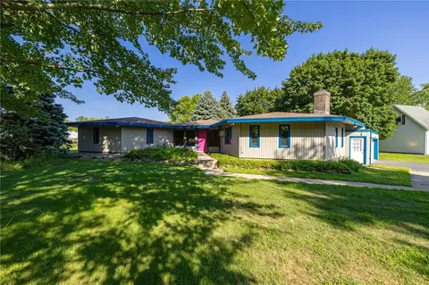 1586 Five Mile Line Rd, Penfield, NY 14526