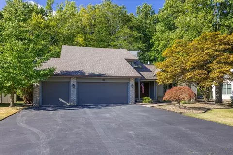 196 Creighton Ln, Greece, NY 14612