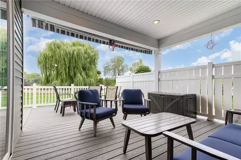 Exterior - 619 Pine Lakes Trl, Webster, NY 14580 photo 5 of 12