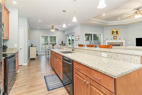 Kitchen - 619 Pine Lakes Trl, Webster, NY 14580 photo 3 of 4