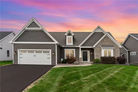 Exterior - 619 Pine Lakes Trl, Webster, NY 14580 photo 3 of 12