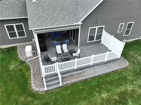 Exterior - 619 Pine Lakes Trl, Webster, NY 14580 photo 11 of 12
