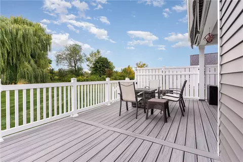 Exterior - 619 Pine Lakes Trl, Webster, NY 14580 photo 7 of 12