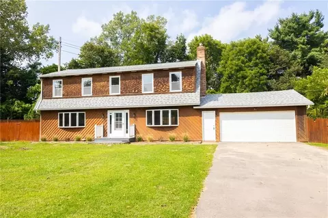 373 East St, Pittsford, NY 14534