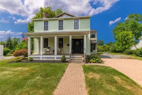 120 Fort Hill Ave, Canandaigua, NY 14424