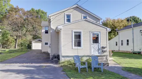 107 Elizabeth St, Waterloo, NY 13165