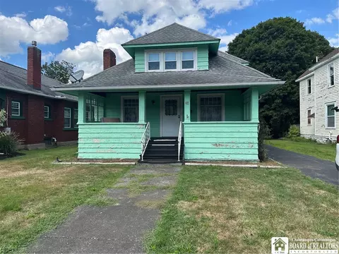 384 Broad St, Salamanca, NY 14779