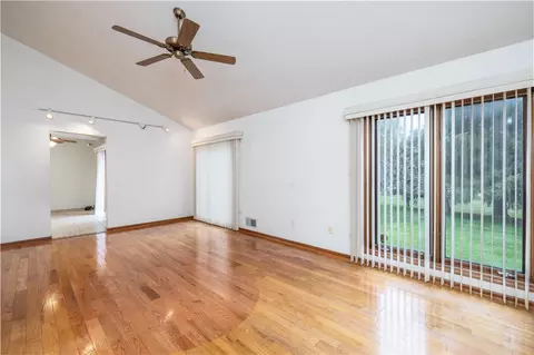 Living - 85 Endicar Dr, Irondequoit, NY 14622 photo 4 of 5