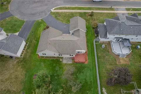 View/Area - 85 Endicar Dr, Irondequoit, NY 14622 photo 4 of 7