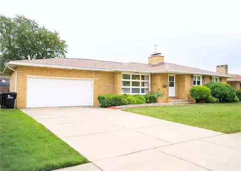 1067 Woodstock Ave, Tonawanda, NY 14150