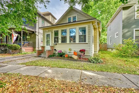 82 Belmont St, Rochester, NY 14620