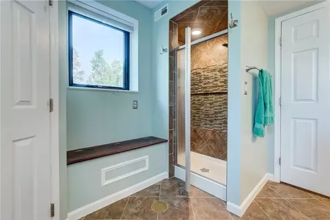 Bath - 331 Phillips Rd, Webster, NY 14580 photo 4 of 6