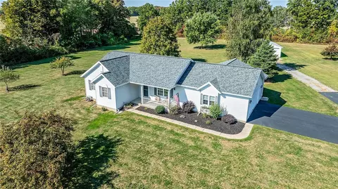 7370 S Lake Rd, Bergen, NY 14416