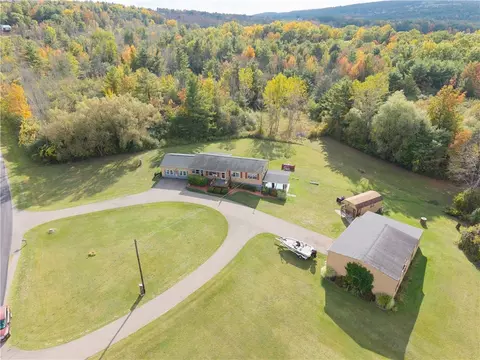9650 Schmidt Rd, Ossian, NY 14437