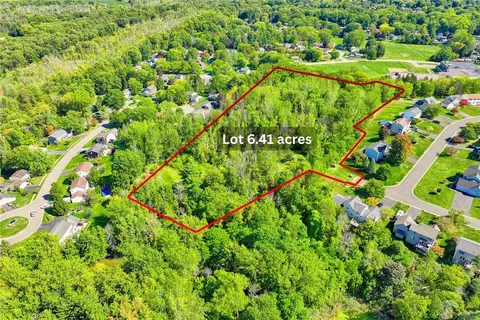 Sunset Drive, Walworth, NY 14568