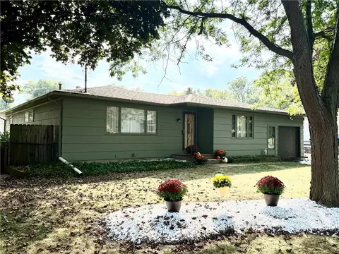97 Youngs Ave, Gates, NY 14606