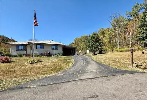 4 Park St, Lewis Run, PA 16738
