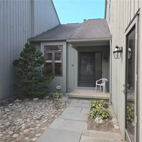 59 Waterview Cir, Rochester, NY 14625