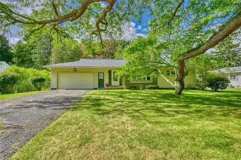 1581 Scribner Rd, Penfield, NY 14526