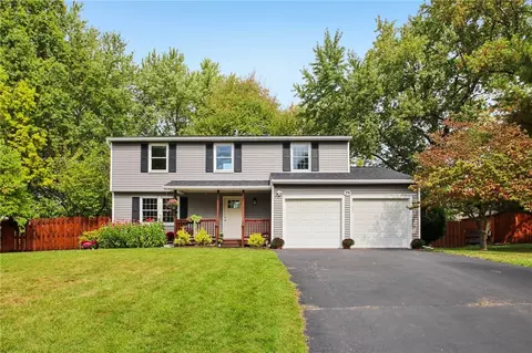 29 Latchmere Dr, Victor, NY 14564