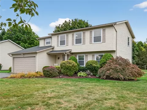 13 Hillcrest Dr, Hamlin, NY 14464