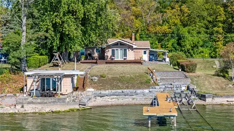 5270 E Lake Rd, Romulus, NY 14541