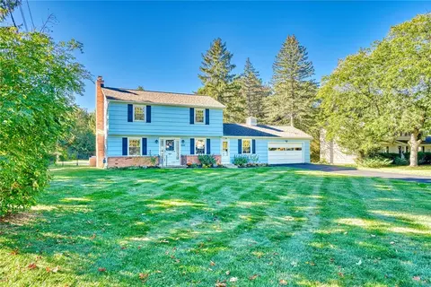 1852 Jackson Rd, Penfield, NY 14526