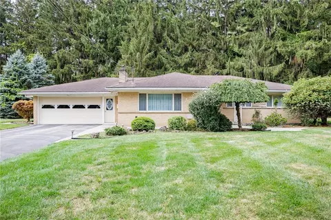 629 Lake Rd, Webster, NY 14580