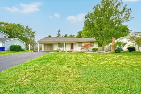67 Stallion Cir, Greece, NY 14626
