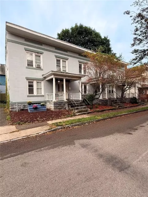 261 Henrietta St, Rochester, NY 14620