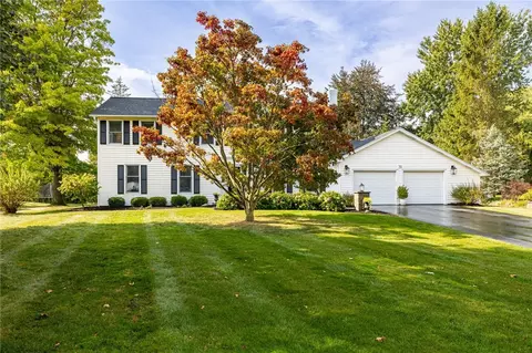 10 Cranston Rd, Pittsford, NY 14534