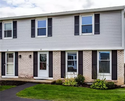 22 Springwood Dr, Webster, NY 14580