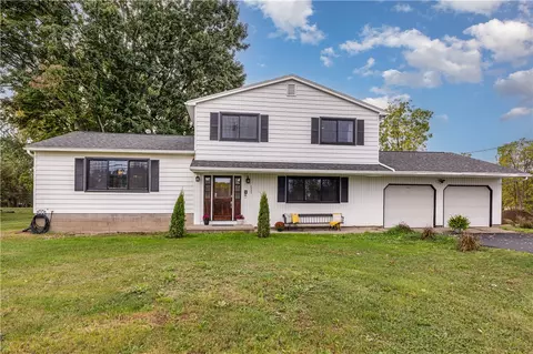 1331 Whitney Rd E, Perinton, NY 14450