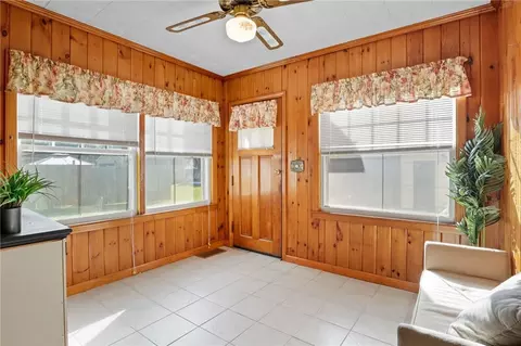 Entry Way - 851 Phillips Rd, Webster, NY 14580 photo 4 of 5