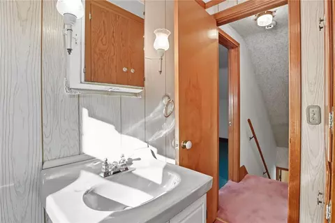 Bath - 851 Phillips Rd, Webster, NY 14580 photo 2 of 2