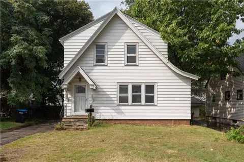 374 Stone Rd, Greece, NY 14616