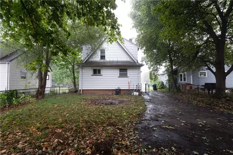 Exterior - 374 Stone Rd, Greece, NY 14616 photo 4 of 8