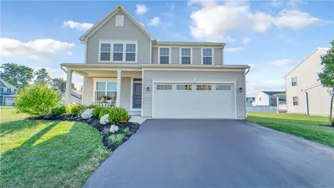 5898 Tweed Trl, Farmington, NY 14425