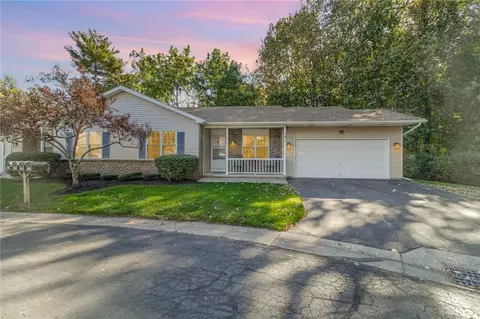 121 Vin Gate Dr, Greece, NY 14616