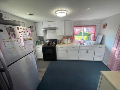 Kitchen - 317 Cascade Pl, Irondequoit, NY 14609 photo 1 of 2
