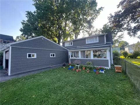 Exterior - 317 Cascade Pl, Irondequoit, NY 14609 photo 4 of 6