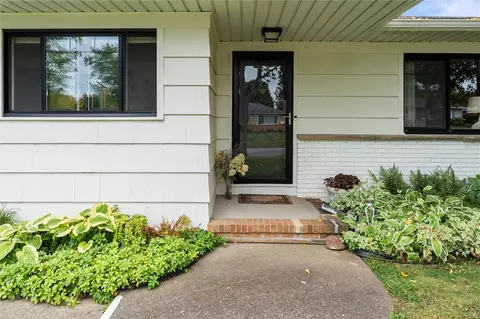 Exterior - 36 Twin Rd, Irondequoit, NY 14609 photo 4 of 8