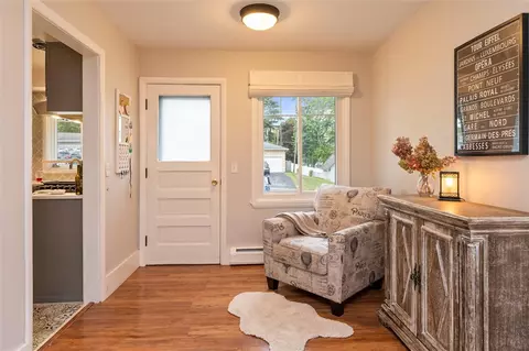 Entry Way - 36 Twin Rd, Irondequoit, NY 14609 photo 2 of 5