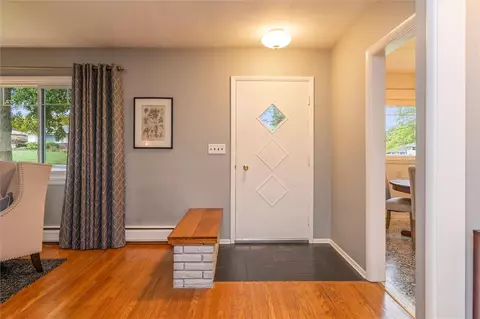 Entry Way - 36 Twin Rd, Irondequoit, NY 14609 photo 3 of 5
