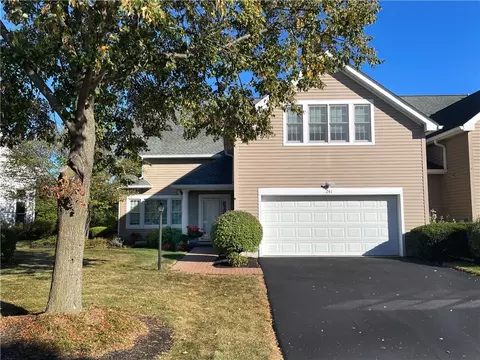 241 Roseland Ln, Canandaigua, NY 14424